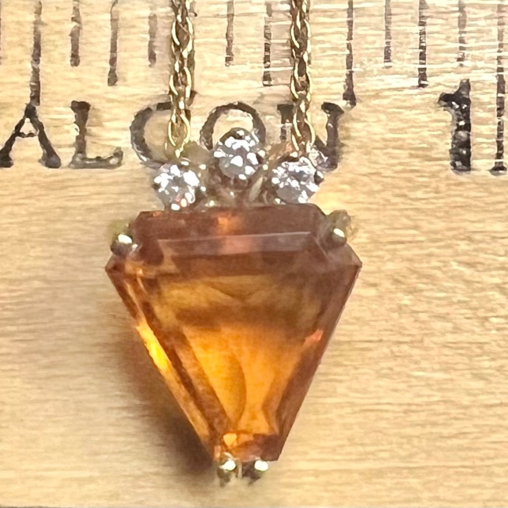 14K Y Gold Necklace: Natural Orange Citrine Trillion Shaped Pendant & Diamonds. - Picture 4 of 6